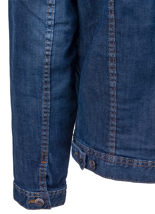Męska katana z jasnego denimu – widok na rękawy i mankiety