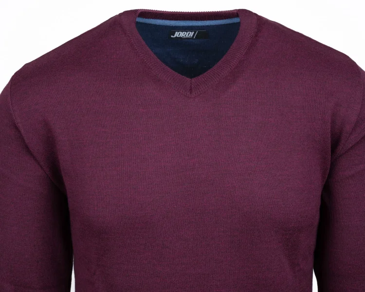 sweter-meski-elegancki-klasyczny-serek-bordowy-moda-meska-4.jpg