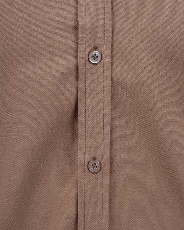 elegancka-koszula-meska-slim-fit-ze-stojka-brazowa-3.jpg