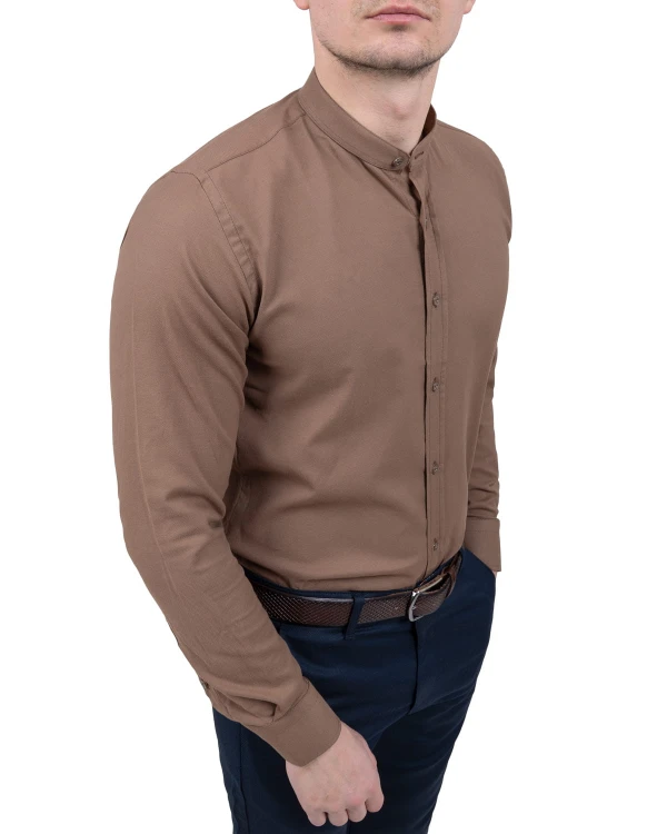 elegancka-koszula-meska-slim-fit-ze-stojka-brazowa-11.jpg