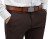 Eleganckie spodnie męskie slim fit – detal paska i kieszeni