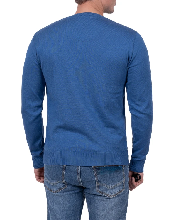 sweter męski niebieski w serek - tył