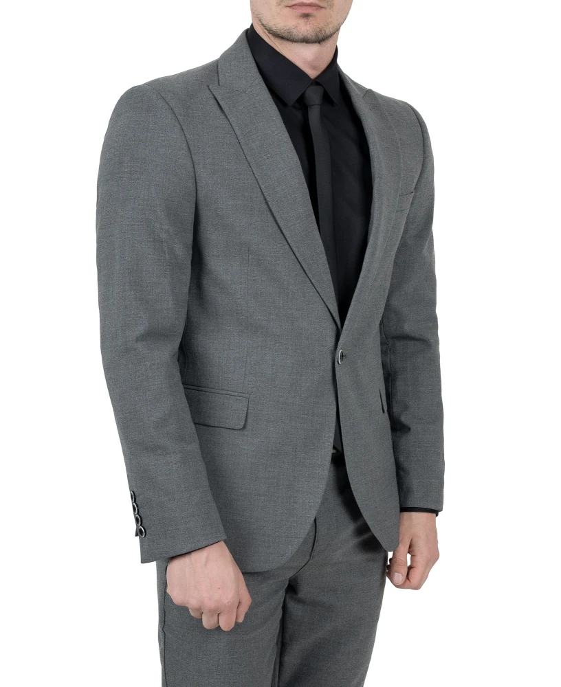 marynarka szara casualowa zapięta na jeden guzik