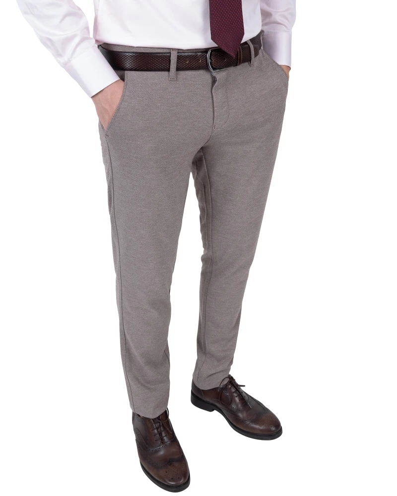 spodnie szarobeżowe melanż slim fit nogi zbliżenie, Szafler