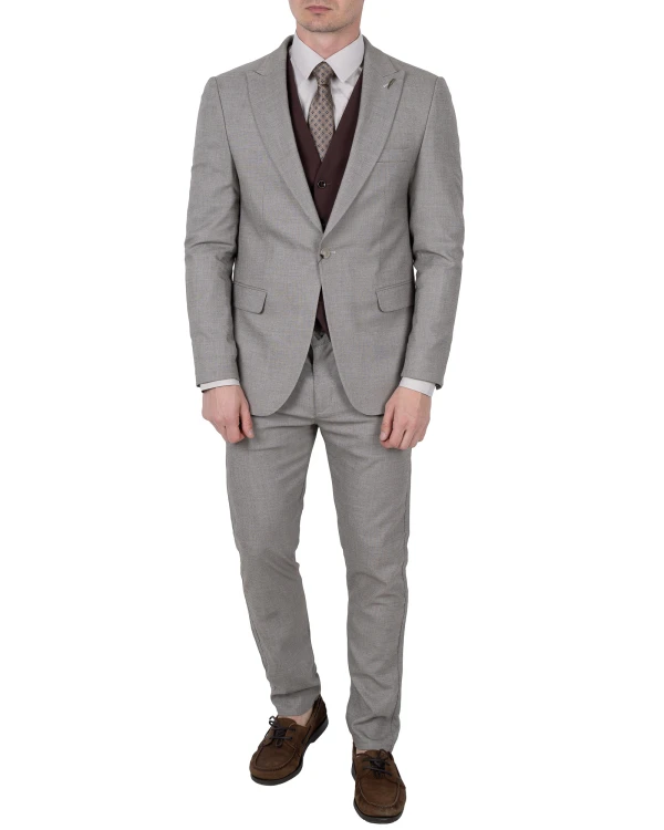 Jasnoszary garnitur męski slim fit - ujęcie z boku, Szafler