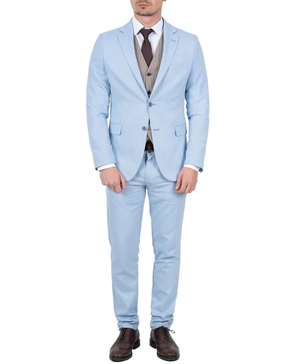 02-Garnitur-meski-blekitny-Slim-Fit-na-wesele--cala-sylwetka-przod.jpg