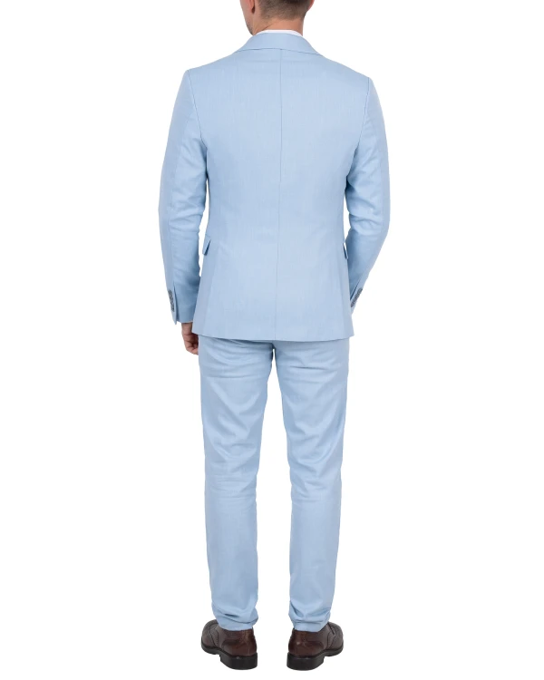 Garnitur męski błękitny Slim Fit - widok z tyłu, dwa rozcięcia marynarki, Szafler