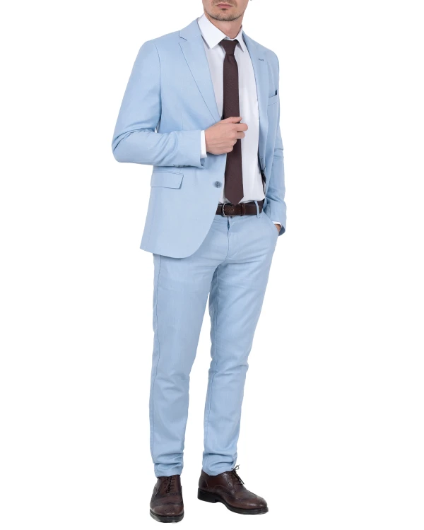 Błękitny garnitur męski slim fit - ujęcie z boku, Szafler
